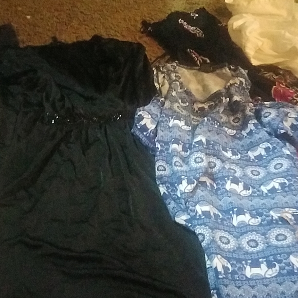 Tops - Picture 6 of 8